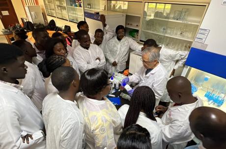 Ben Siapco teaching clinical lab technicians